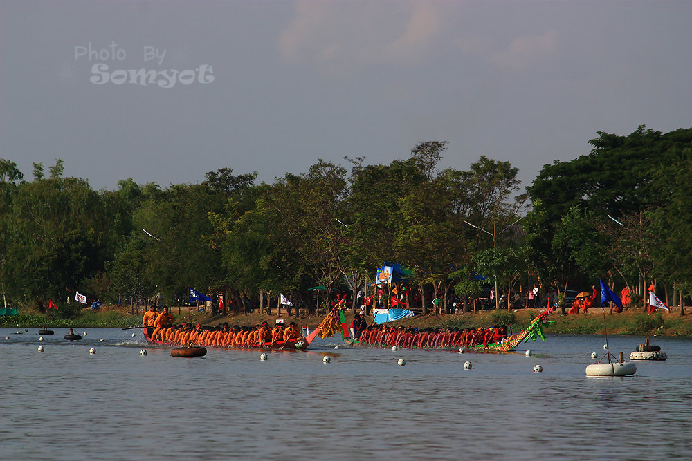 นี่คู่สุดท้าย  55  ฝีพาย  เรือเทพนรสิงห์  กับ เรือเด็กเมืองนนท์ 