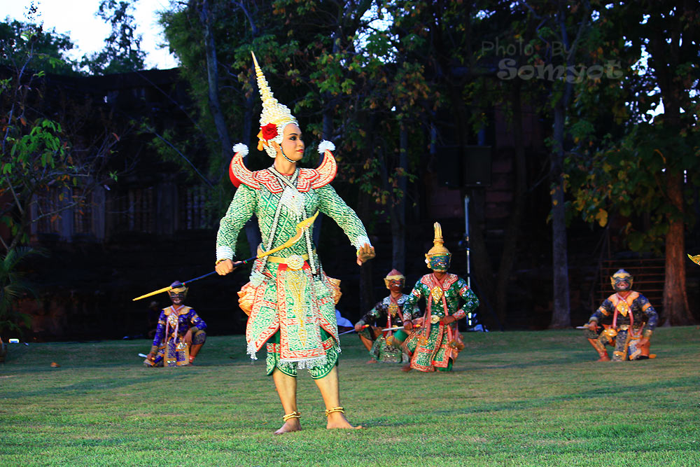 พระราม..........ออกรบกับ ทศกัณฐ์