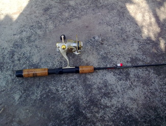 อุปกรณ์ที่ผมใช้ในการหาปลาสลิดครั้งนี้เป็น คันอุลตร้าไลท์ ราพาล่า ซิกเนเจอร์ 1 - 6 lb. รอก ติก้า ซีตั
