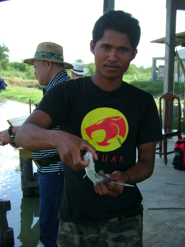 คนนี้แหละนักปลดปลามืออาชีพวันนี้ปลดปลาเยอะ ซ้ายที ขวาที  เหนื่อยมั้ยเอ่ย  :grin: