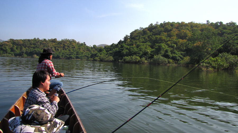 
   ใครว่ากัดแต่หัวเรือไม่จริงงงงงง