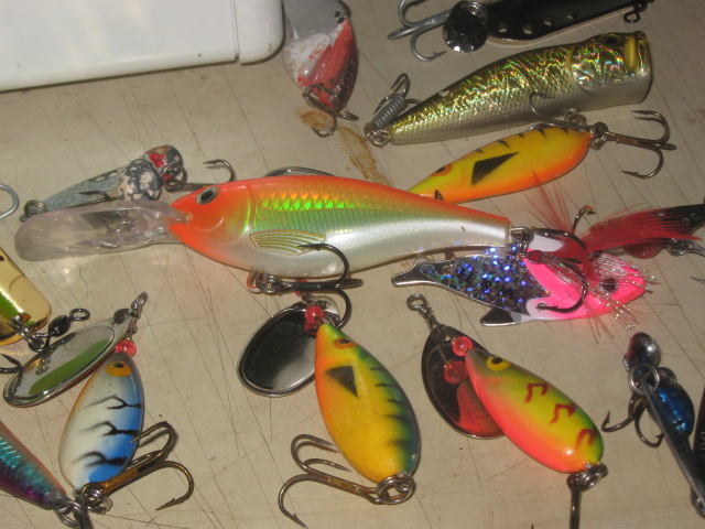 How to clean old fishing lures. 