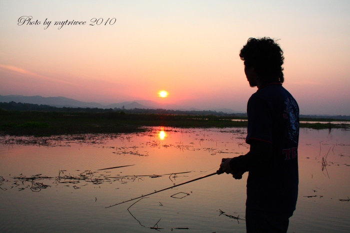 บางช่วงบรรยากาศดีๆแทบลืมตกปลามัวแต่ถ่ายรูป :grin: