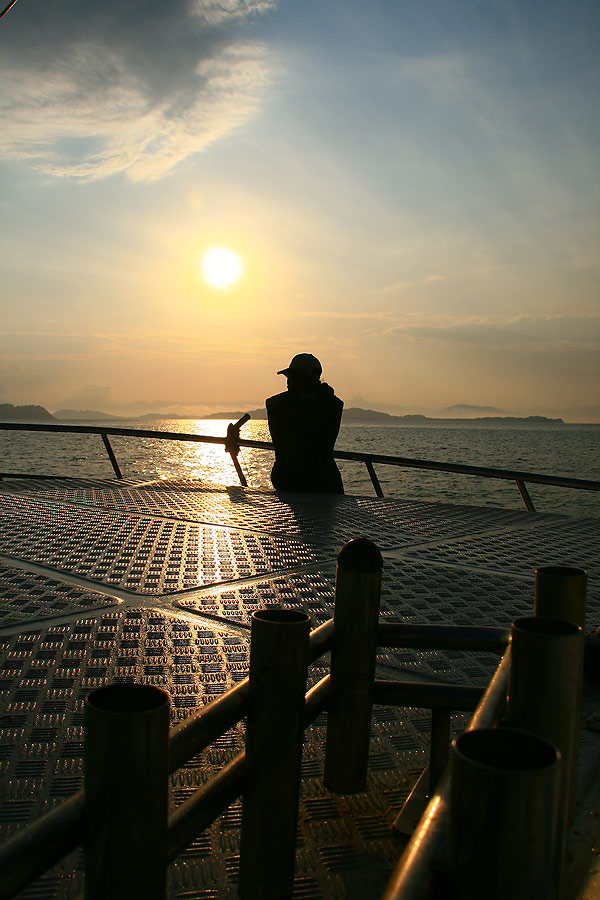 ช่วงค่ำของวันสุดท้าย บนเรือโพลารีส.......ผมไม่ได้ถ่ายรูปไว้เลย........
เพื่อนร่วมทริปส่วนใหญ่..ทยอย