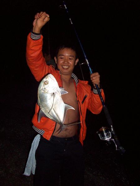 ตกลงดีใจที่ได้ปลา.. หรือดีใจที่หลุดจากตำแหน่ง.. :grin:

ROD   :  Tournament 12 f
REEL :  Daiwa Fr