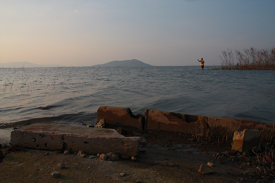 ด้านขวา มีโปรค่ายทีเชิร์ฟ มายึดหัวหาด ฟาดเหยื่ออยู่ไม่หยุด
 :grin: :grin: :grin: