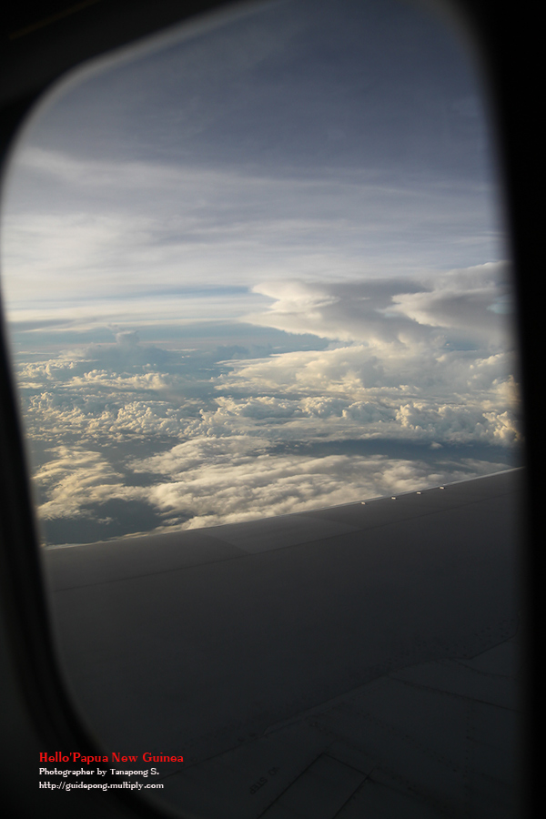 ออกจากมะนิลา ตอนเที่ยงคืน โดยสายการบิน Air Niugini สายการบินแห่งชาติ
สายการบินเดียวที่สามารถเข้าสู่