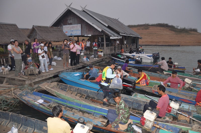 คุณใหญ่ (ปล่อยเรือเร็วออกก่อน)