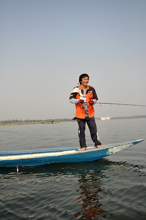 เรือบรรทุกพืชผลทางการเกษตรครับ
สมาชิก Rayong Tackle and All Wood
น้องกล็อฟ ครับ

 :laughing: :la