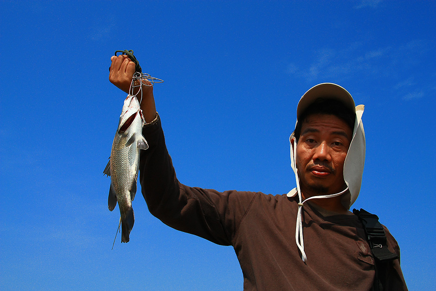 นาน น๊าน นาน....จะได้เห็นซะที..
ปลาของนักตกปลามาตราฐาน ISO9001  ที่วันนี้แหวกมาตราฐานแห้ว รอดตัวไปไ