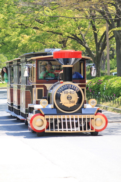 มีรถบริการส่งถึงสถานีรถไฟเลย