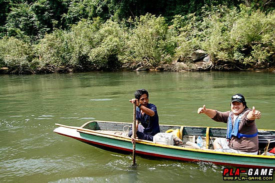 ...คณะเดินทางแล่นเรือฝืนกฏธรรมชาติสวนกระแสน้ำ ต้านแรงโน้มถ่วงขึ้นมาเรื่อยๆ 

ผมมองเห็นความทรงจำในอ