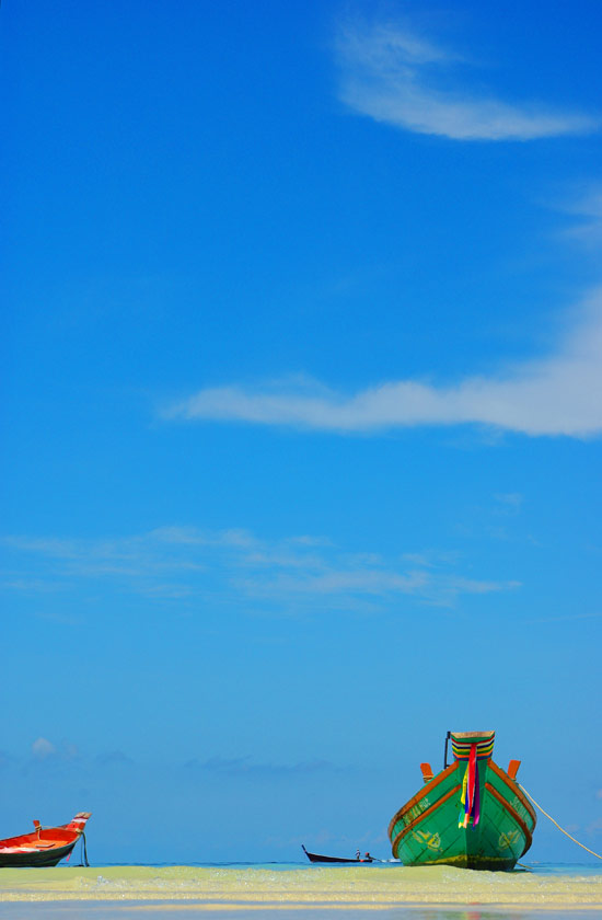 เก็บภาพชายหาดแถวนั้นตอนรอขึ้นเรือ