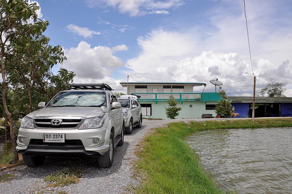 
วันนี้ไปกันแค่ 2 คัน..............ส่วนเจ้าของFortuner สีดำทะเบียนจันทบุรี    แม่มป็อดดดดดดด.......