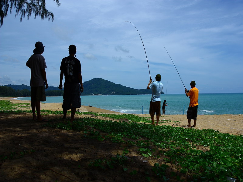  [b]อืออออออ.. พอรู้ว่าในงานแข่งขันSurf Fishing ที่จะจัดขึ้นในเดือนสิงหาคมนี้ จะมีการแข่งขันตีไกลด้ว