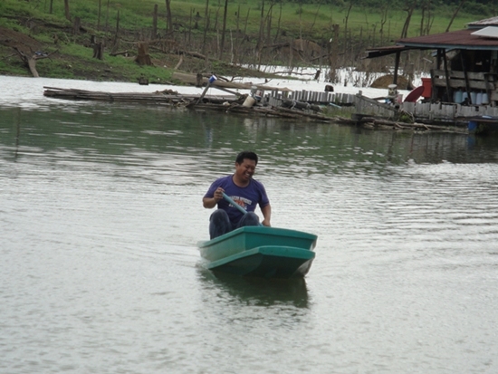 พายเรือดูบรรยากาศแพลุงเหน่งน้ำแห้งขนาดไหน