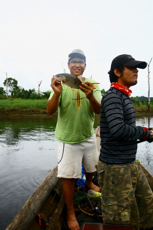 มันมาเป็นฝูงใครดีใครได้ :grin: