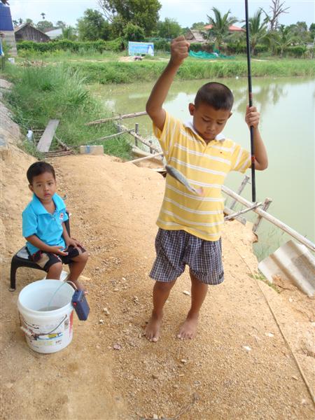 สวัสดีครับน้า [b]dekde [/b]


สนุกสนานกันไป  