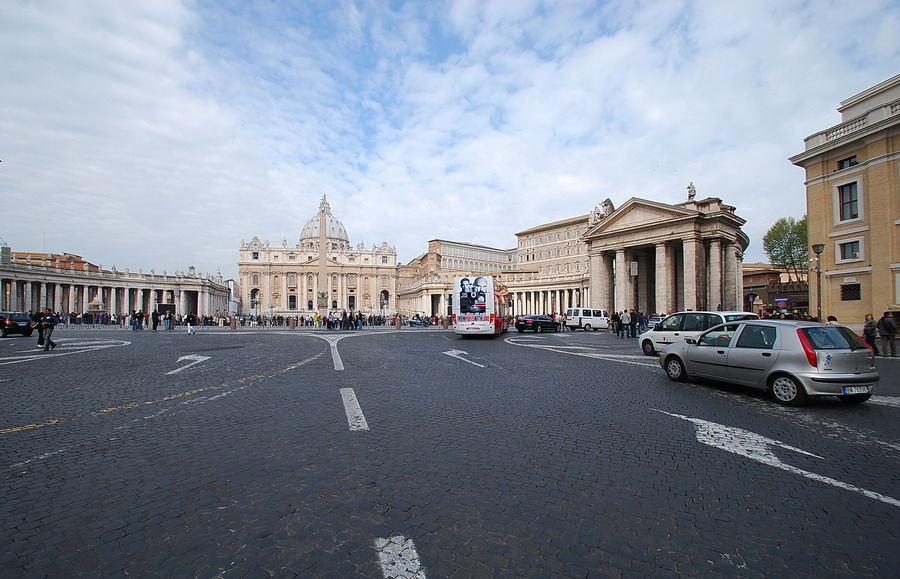 
                                  นครรัฐวาติกัน (State of the Vatican City) ตั้งอยู่ในกรุงโรม ประเ