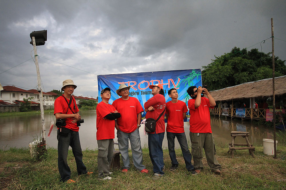  [b] [center]ขอแจมภาพบ้างนะครับ
ขอบรรยาย และแซวเพื่อนๆ เป็นบางภาพนะครับ
และขออภัย ที่บางภาพอาจดูหย