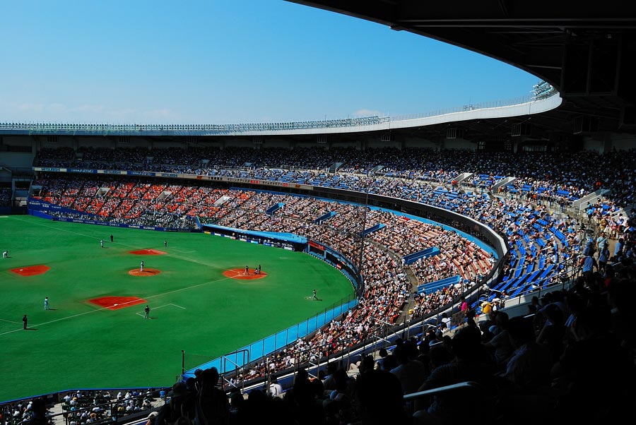 เมื่อวันอาทิตย์ที่ 5 กันยายนที่ผ่านมาได้มีโอกาสไปชมการแข่งขันเบสบอลซึ่งเป็นกีฬาที่คนญี่ปุ่นชื่นชอบมา