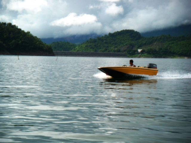 [b] เรือสวยดีครับ ถูกตา โดนใจ เรือพลิ้