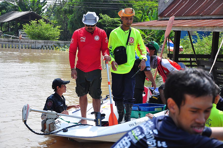 ของในเรือแจกหมดกลับมาโหลดของเพิ่มกันก่อน :blush: