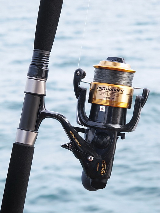 ระหว่างนั้นก็ถ่ายรูปอุปกรณ์เล่นๆ
Shimano BaitRunner 6000D