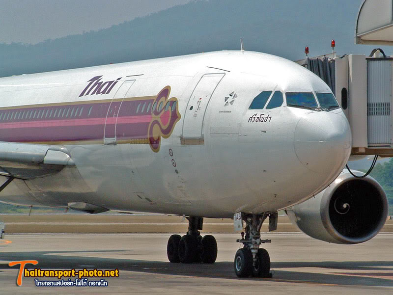 HS-TAB A300-600 ลำนี้ปัจจุบันปลดประจำการแล้วนะครับ ภาพสองภาพนี้ที่สนามบินเชียงใหม่ครับ 