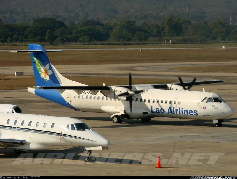 สายการบิน Lao Airlines 
ทะเบียนเครื่องบิน RDPL-34132 
แบบเครื่องบิน ATR-72-202 
เส้นทาง เชียงใหม่