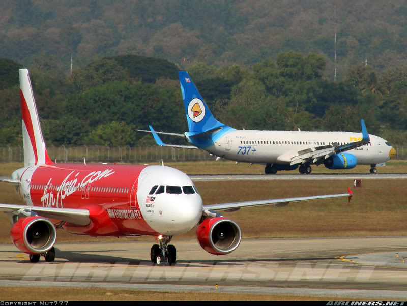 สายการบิน AirAsia 
ทะเบียนเครื่องบิน 9M-AHE 
แบบเครื่องบิน Airbus A320-216 
เส้นทาง กัวลาลัมเปอร์