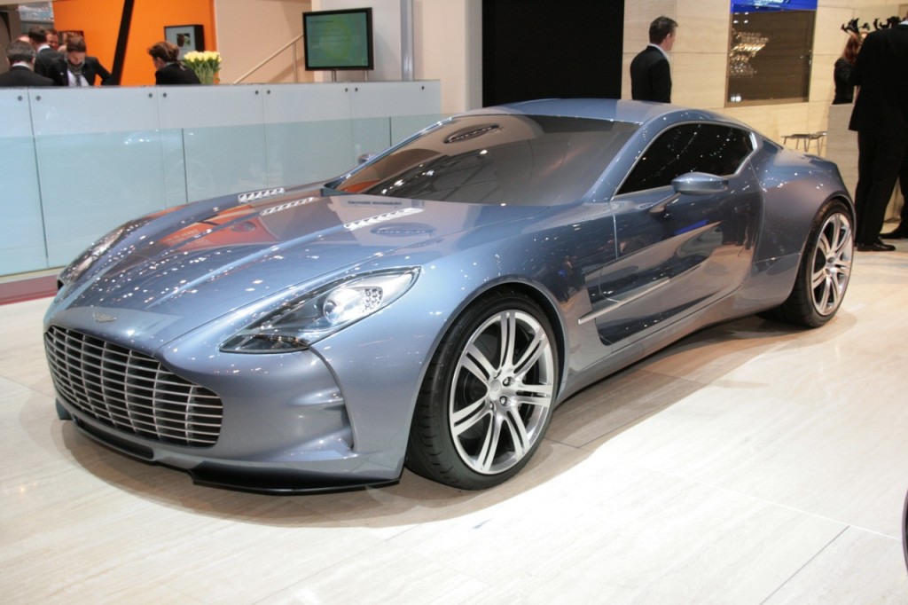 มาถึงอันดับที่ 1: เป็นอะไรไม่ได้นอกจาก 
Aston Martin One 77 ด้วยราคาสูงถึง $1,500,000 
หลายคนอาจจะ