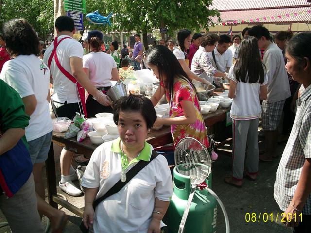 เดินมาอีกร้านเจอนี่เลย  ร้านก๋วยเต