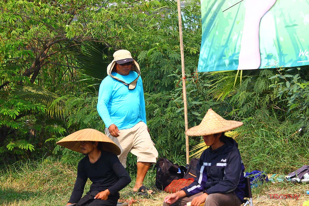 ยิ่งแบบนี้ ต้องค่อยๆ เดินครับ  :laughing: