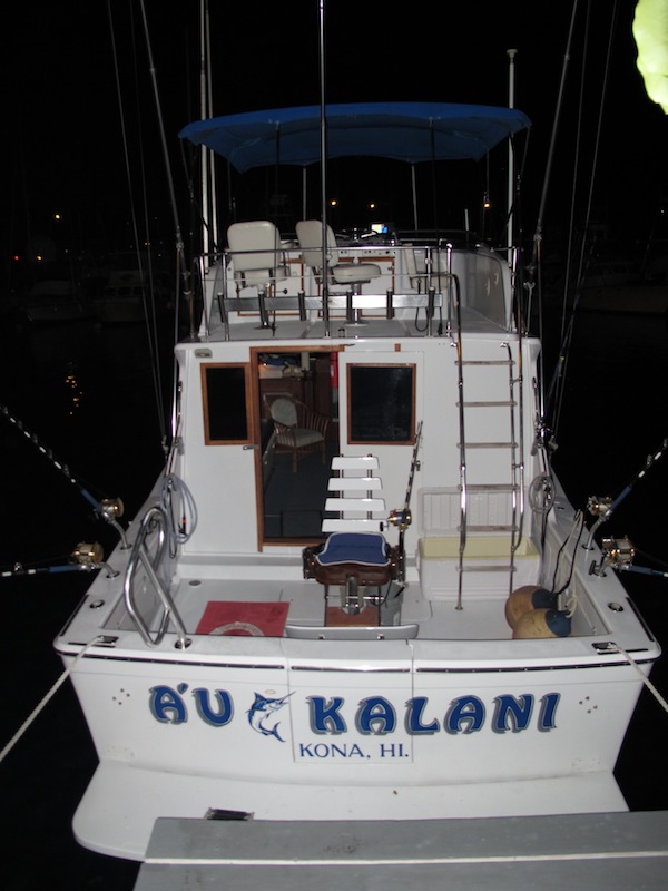 นี่ละครับ เรือเพื่อนผม... Au Kalani แปลว่า Heavenly Marlin หรือ สวรรณ์มาริน...  :grin: