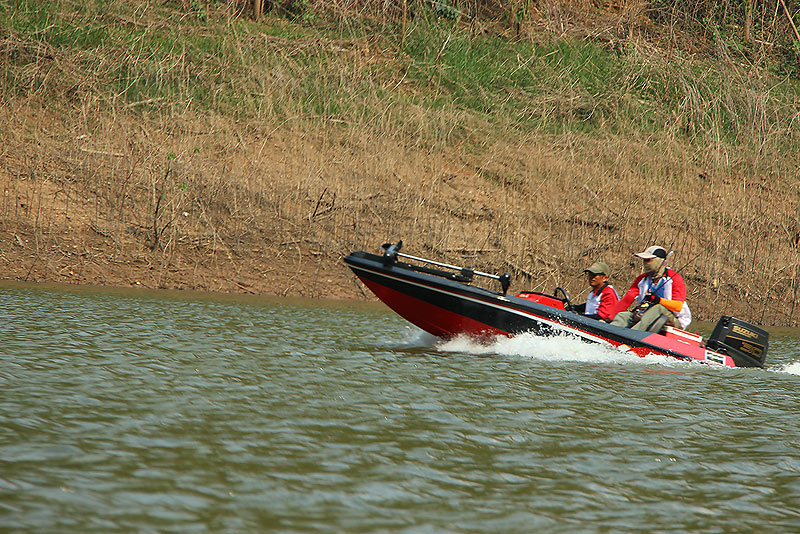 

เอา  เอา    มันกันใหญ่  เดียวเอาเรือเราสวนทีเดียวเลยเนอะพี่เอ็กซ      :laughing: