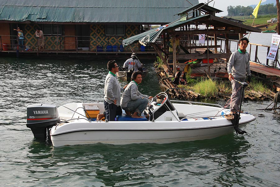 มาแระ เรือของซะมีสุดที่รัก  ออกไปเสี่ยงภัยก๊ะ น้าไอซ์ และ น้าจีระ
ได้ผลยังไงมั่งคร๊า
 :grin: :grin