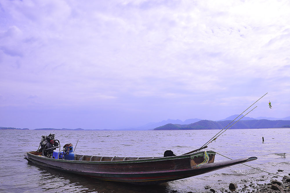 เห็นคลื่อนเหมือนอยู่ชายหาดเลยคับ
 :grin: