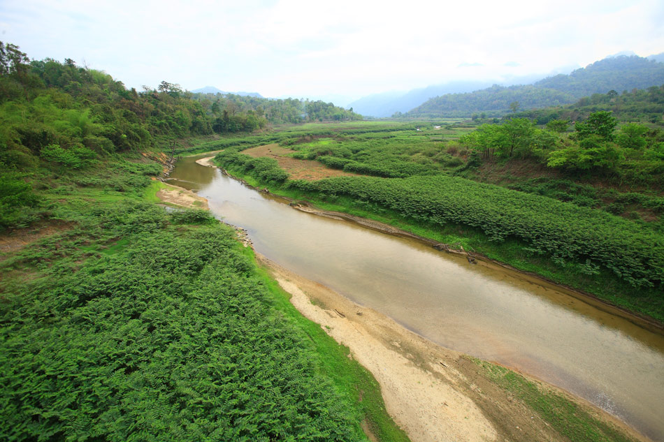 ผ่านสะพานข้ามแม่น้ำรันตีช่วงระหว่างทางกลับ มองไปทางด้านซ้าย