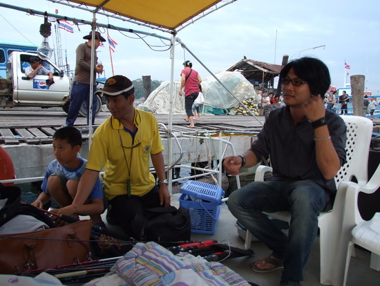 รอเรือออก มีเวลาก็ขึ้นมาจัดการกับอุปกรณ์ชุดเล็กๆกันต่อ