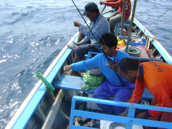 เอ้าปลดเร็วๆ ตูอยู่หัวเรือ ร้อนเว้