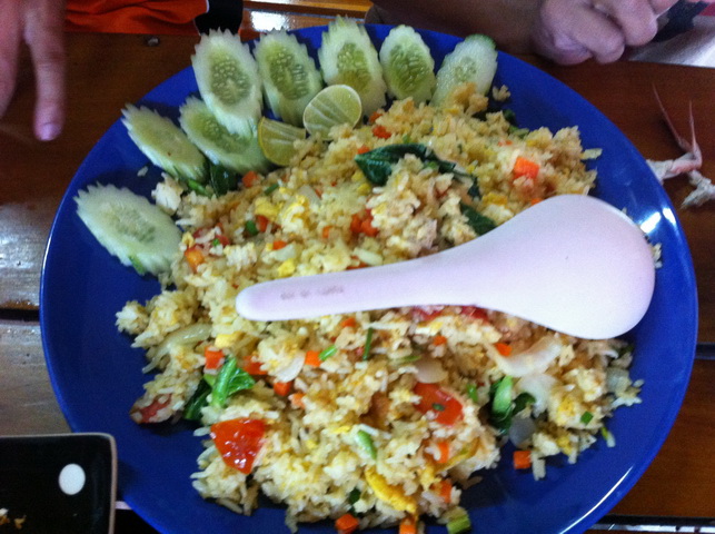 ข้วาผัด  ถ้าชอบแบบแฉะ   ก็ดี   แต่ผมชอบแบบแห้ง    :cheer: :cheer: :cheer: