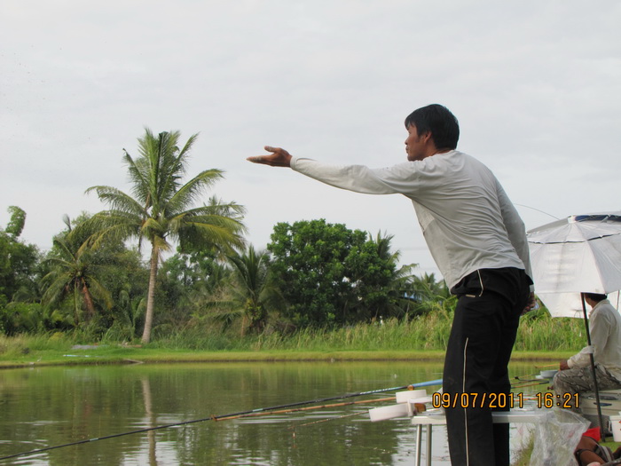 โชว์ลีลา แต่ได้ปลาหรือเปล่าครับ

 :laughing: :laughing: :laughing: