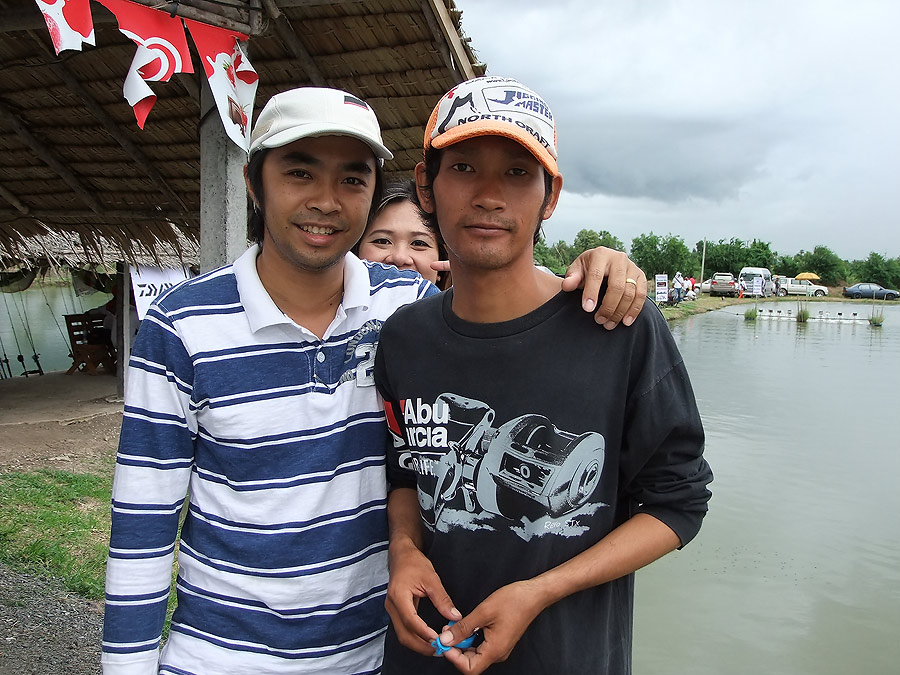 งานรวมพลคนปลาขังปี 2554

ก็มาด้วยนะ

แต่เห็น หิ้วถุงแห้วกลับไป




 :laughing: :laughing: