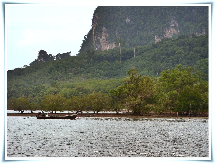  [center]ยังไม่ถึงเวลาลุยขออนุญาตเก็บบรรยากาศรอบๆ ตัวไปพลางๆ ก่อนนะครับ [/center]