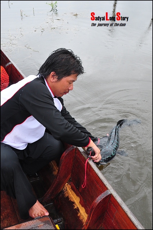 จุดจบของความสุขที่เอ่ยถึงอยู่ตรงนี้จริงๆครับ

อย่าเอาผมเป็นบรรทัดฐาน ทุกอย่างไม่มีถูกผิด แต่อยู่ที