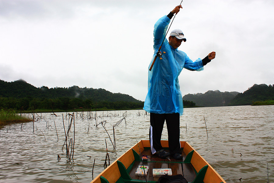 เมื่อทีมเยือนได้ปลาก่อน โปรก็เริ่ม