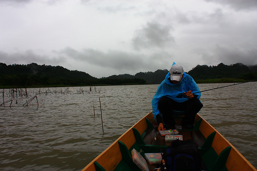  ฝนตกเป็นระยะ คร้าบบบ  :grin: :grin: :grin:

ใช้เหยื่อตัวใหนดีหนา  :laughing: :laughing: :laughing