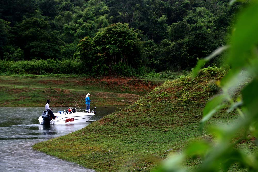 ที่นี่ไม่ค่อยมีนักตกปลามาเยือนบ่อยนัก
เป็นเพราะว่าเรือรับจ้างค่อนข้างเล่นองค์นั่นเอง
