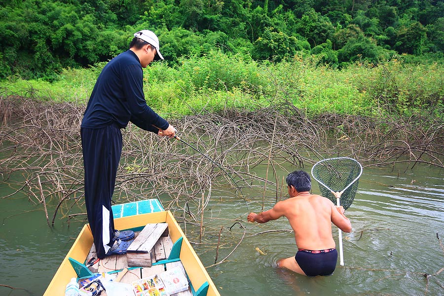 งานนี้ต้องเดือดร้อนไต๋  :ohh: :ohh: :ohh: